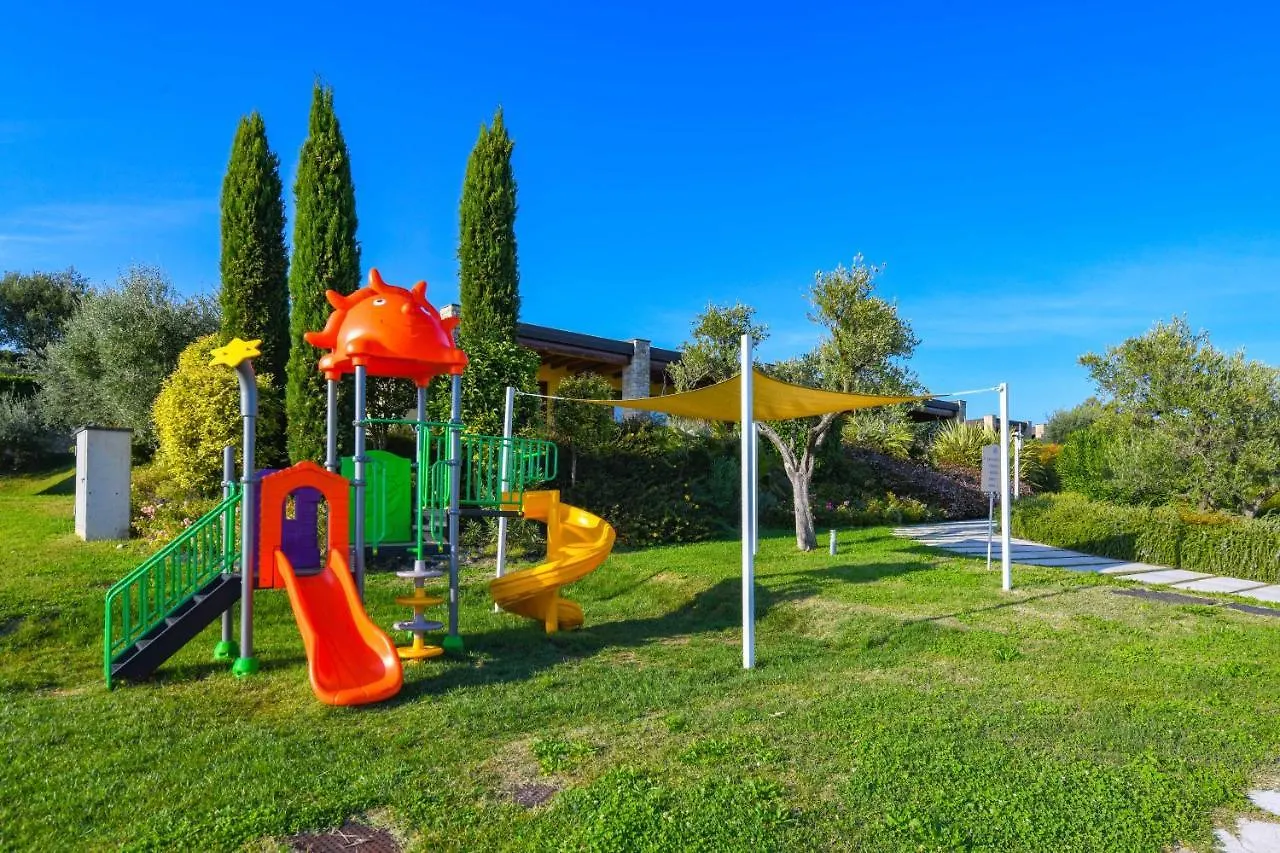 Relais Rosa Dei Venti -Ciao Vacanze- Moniga del Garda 3*,