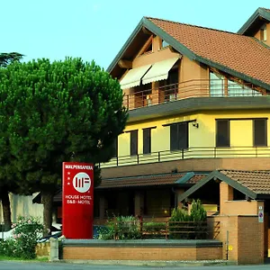 Apartahotel House Malpensafiera, Bernate Ticino
