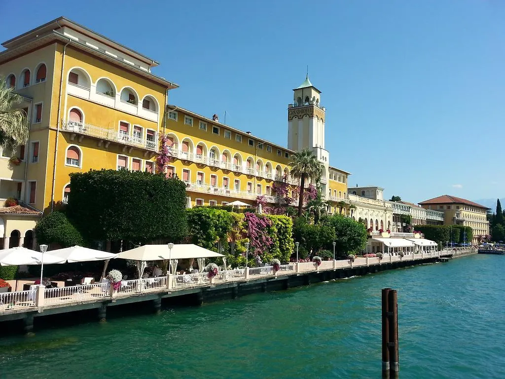 Relais Rosa Dei Venti -Ciao Vacanze- Moniga del Garda 3*,