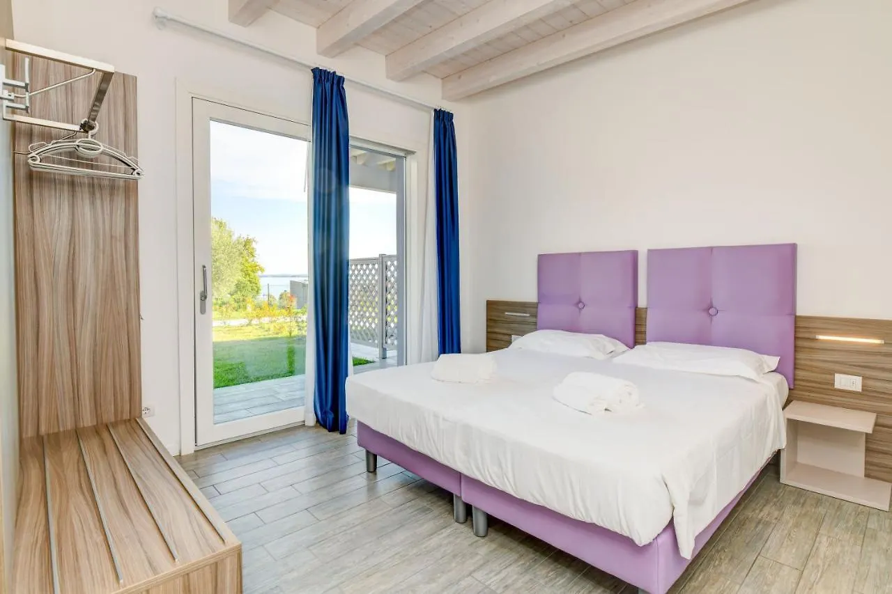 Relais Rosa Dei Venti -Ciao Vacanze- Moniga del Garda 3*,  Italy