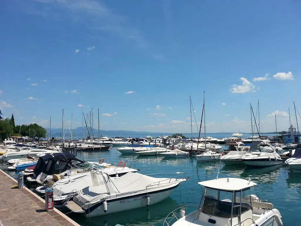 Relais Rosa Dei Venti -Ciao Vacanze- Moniga del Garda Lejlighedshotel